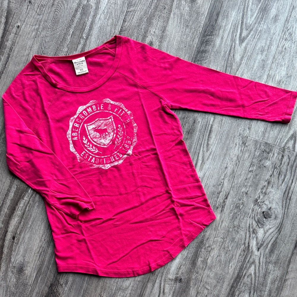 ❤️ Abercrombie & Fitch XS Vintage 3/4 sleeve Fuscia Logo Top Chic Stylish